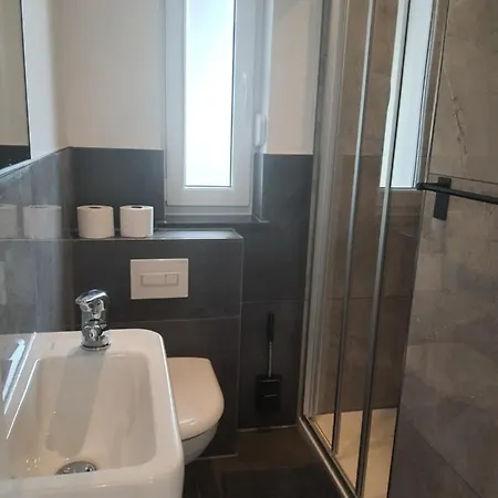 Holiday home Adam Gaestehaus Bei Magdeburg-ideal Fuer Monteure Und Firmen Suelzetal